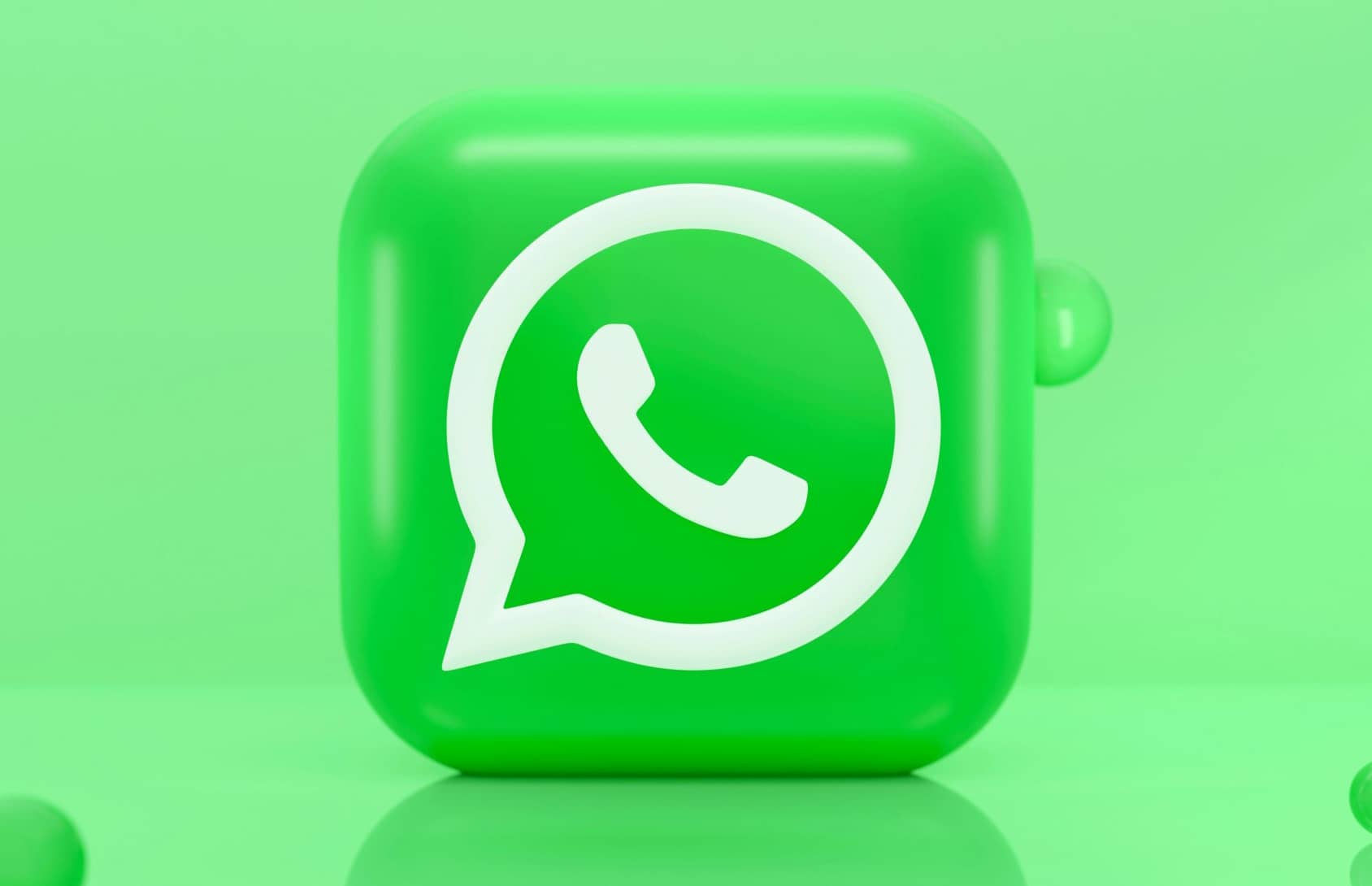WhatsApp тестирует отложенную отправку сообщений на iPhone