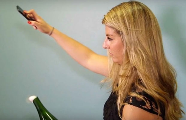 Как открыть бутылку шампанского при помощи iPhone