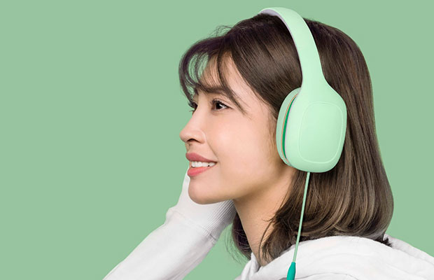 Xiaomi представила наушники Mi Headphones Light Edition