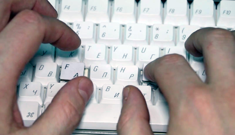Белорусы создали клавиатуру с тачпадом в самих клавишах