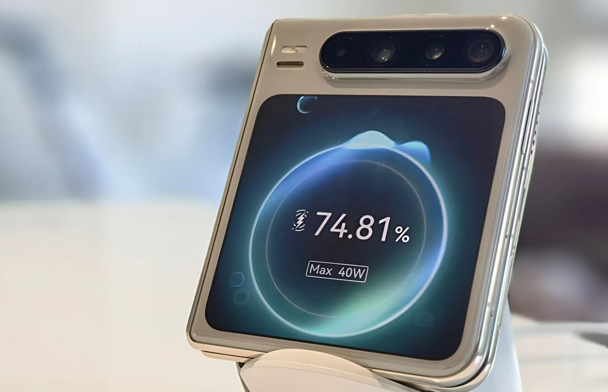 Huawei може змінити формат смартфонів: вертикальний трифолд для епохи короткого відео