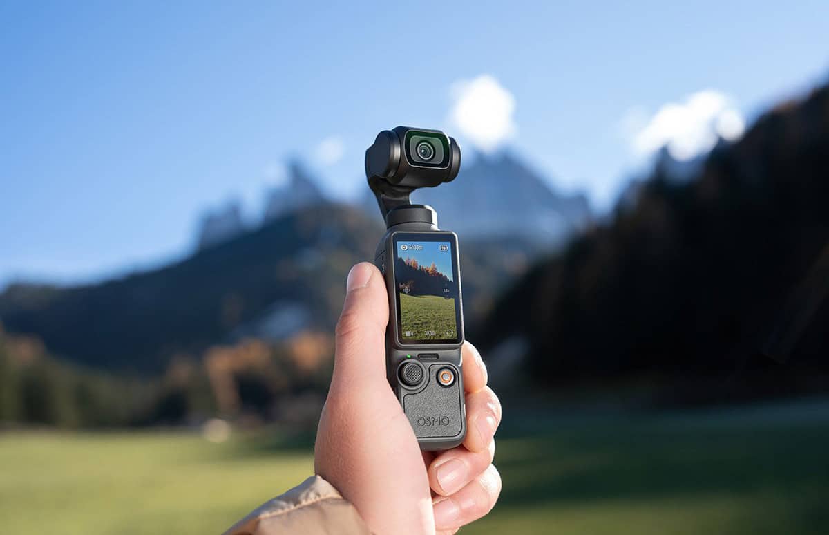 DJI представила нову кишенькову камеру Osmo Pocket 4 зі стабілізатором