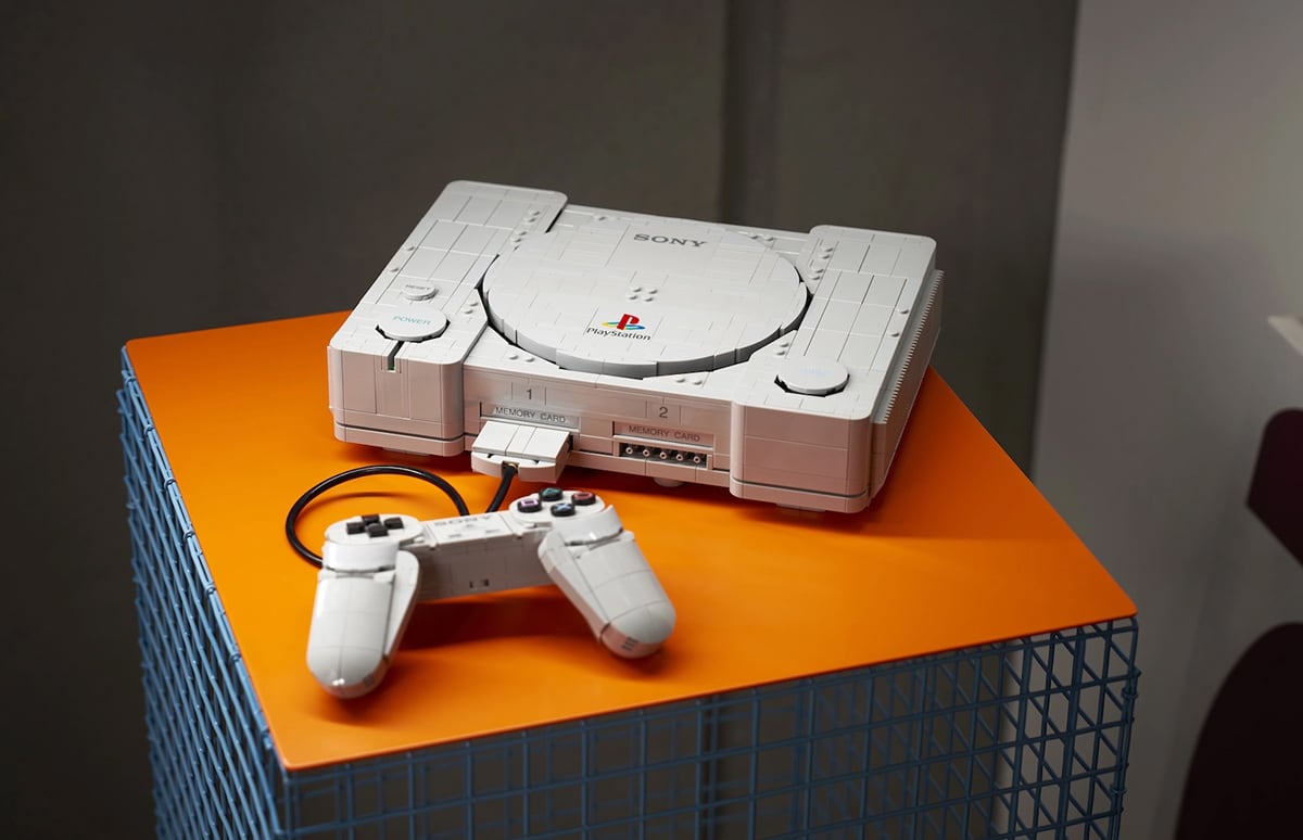 LEGO перетворила першу PlayStation на величезний конструктор майже у натуральному масштабі