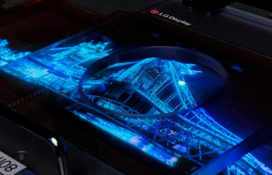 LG Display показала революційні дисплеї, що розтягуються