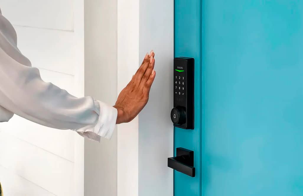 Philips випустила розумний дверний замок із функцією розпізнавання вен