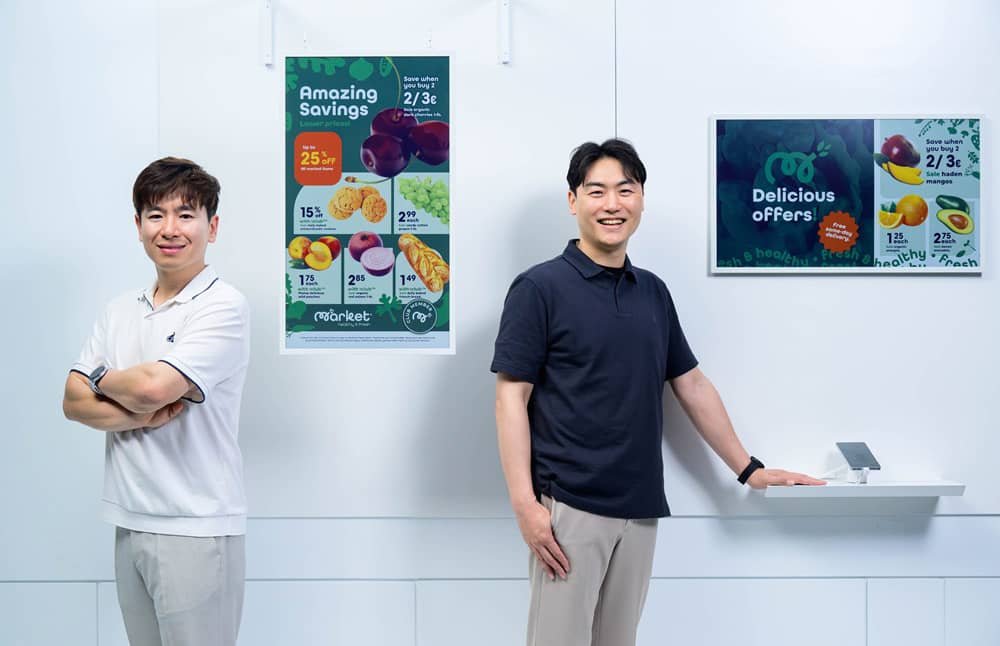 Samsung представила 32-дюймовий дисплей Color E-Paper, який не потребує постійного живлення