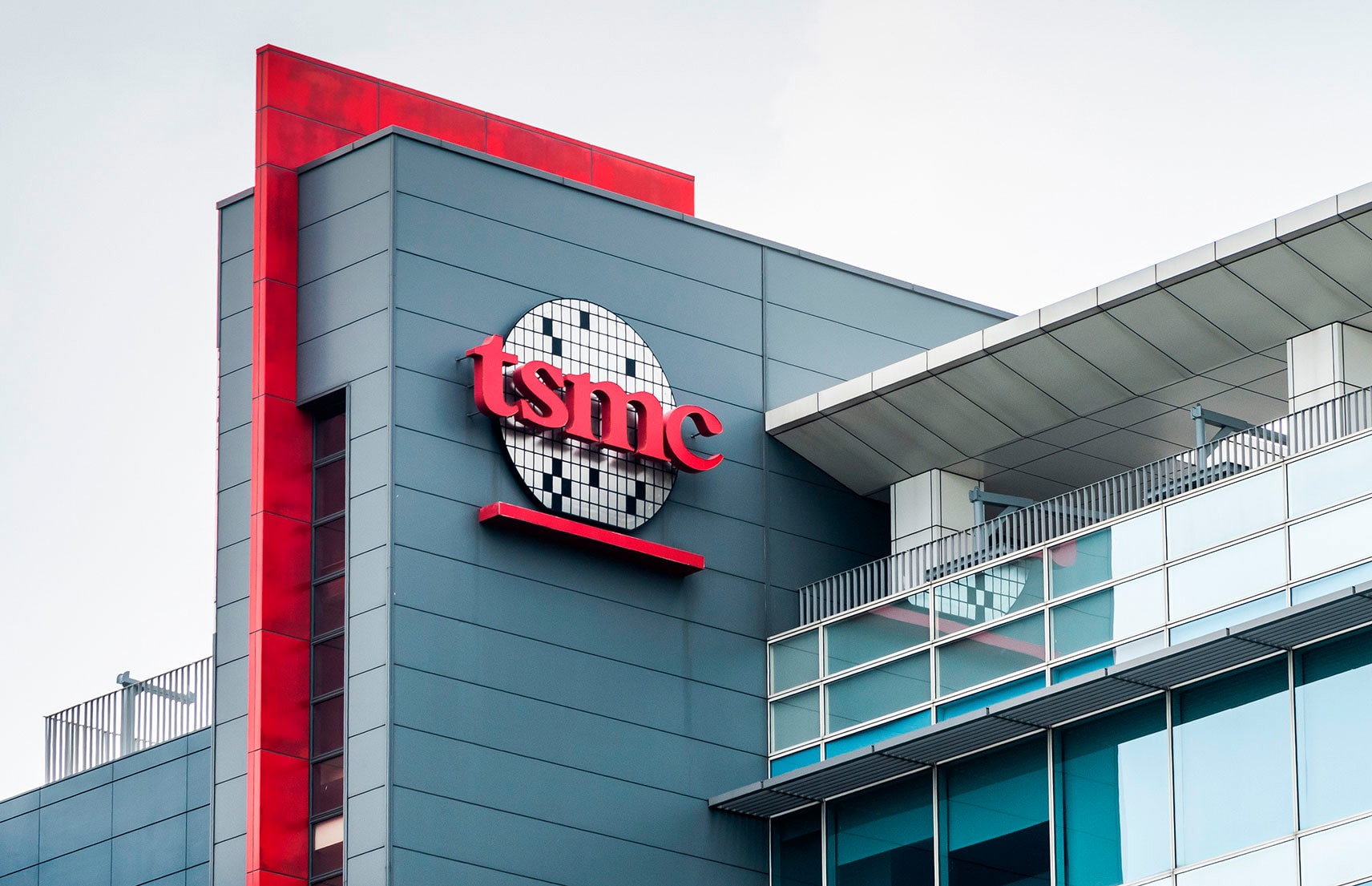 Apple замовить у TSMC чипів на $60 млрд