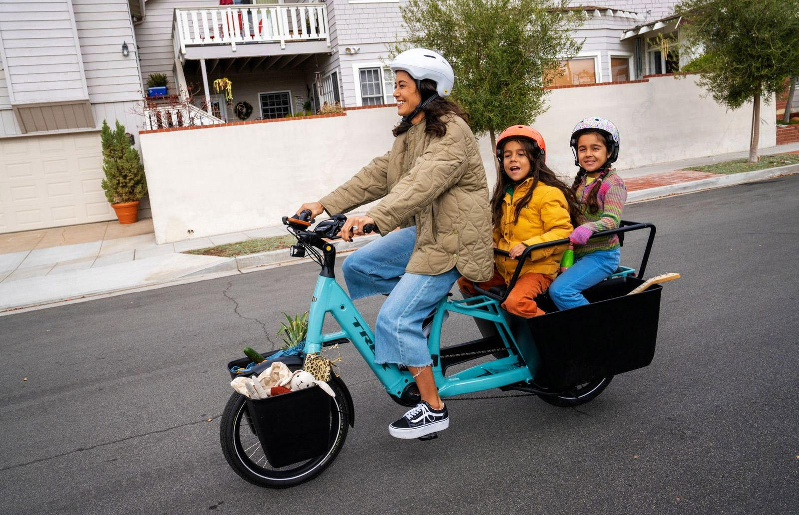 Представлено електричні велосипеди Trek Fetch Plus 2 та Fetch Plus 4 з люльками для дітей