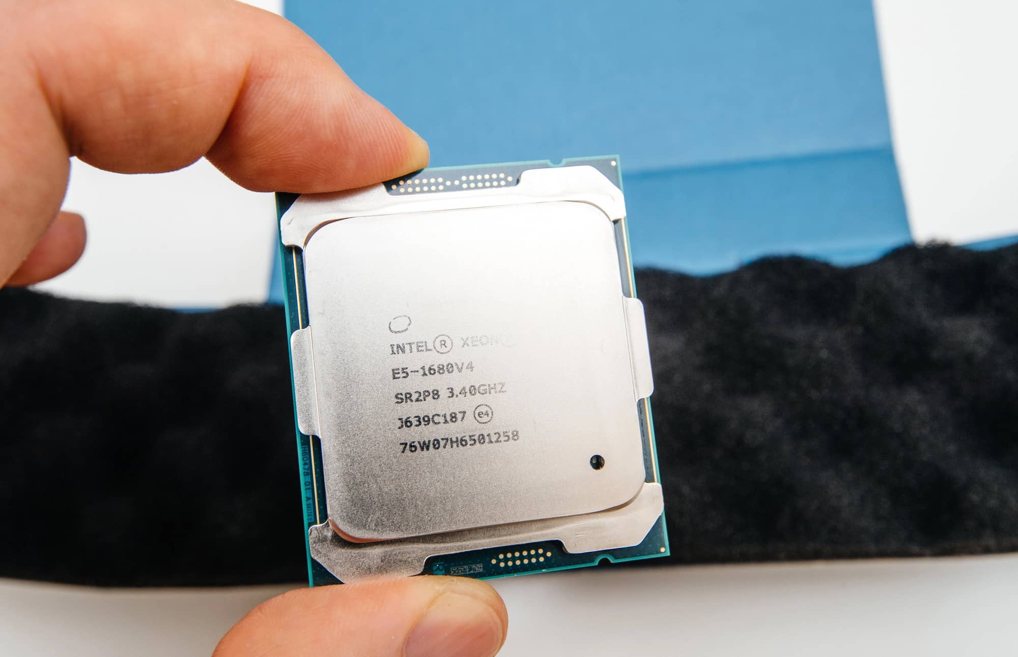 Починаючи з лютого, компанія Intel вже втретє підвищує ціни на свої процесори