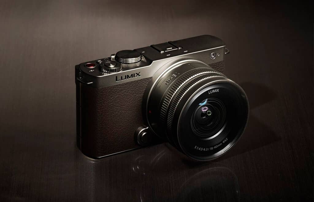 Panasonic випустила повнокадрову бездзеркальну камеру LUMIX S9 у кольорі Titanium Gold