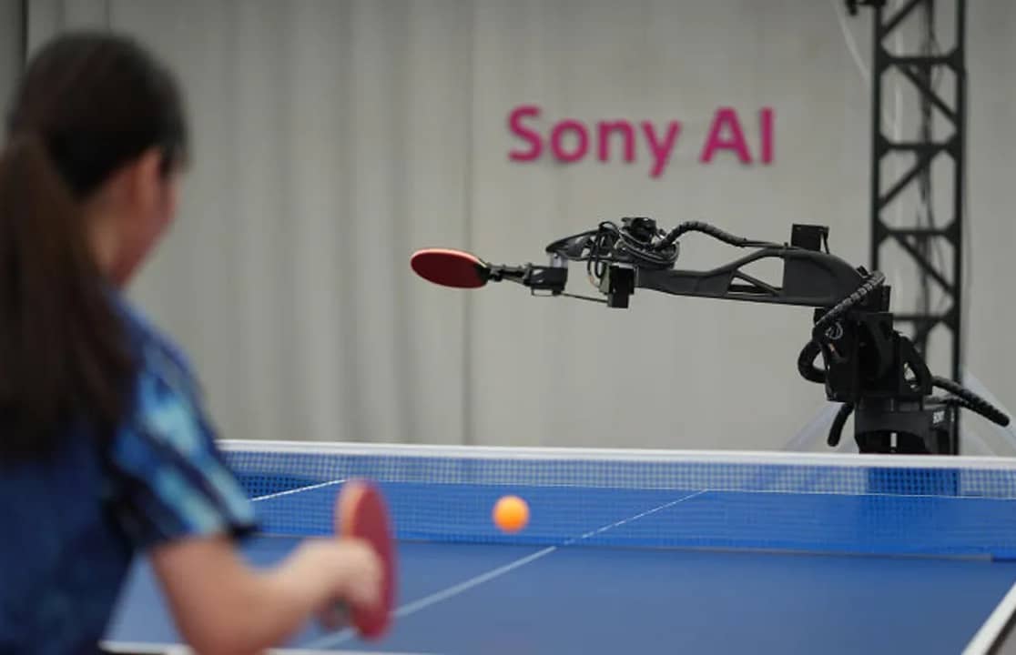 Sony створила робота Ace, який майже бездоганно грає в настільний теніс
