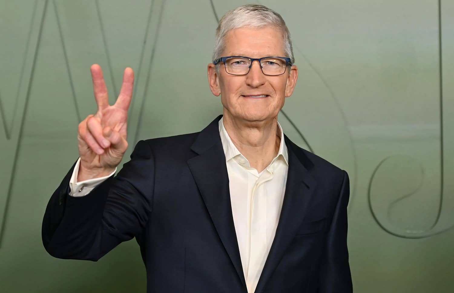 Тім Кук заявив про неминуче зростання цін на iPhone та іншу електроніку