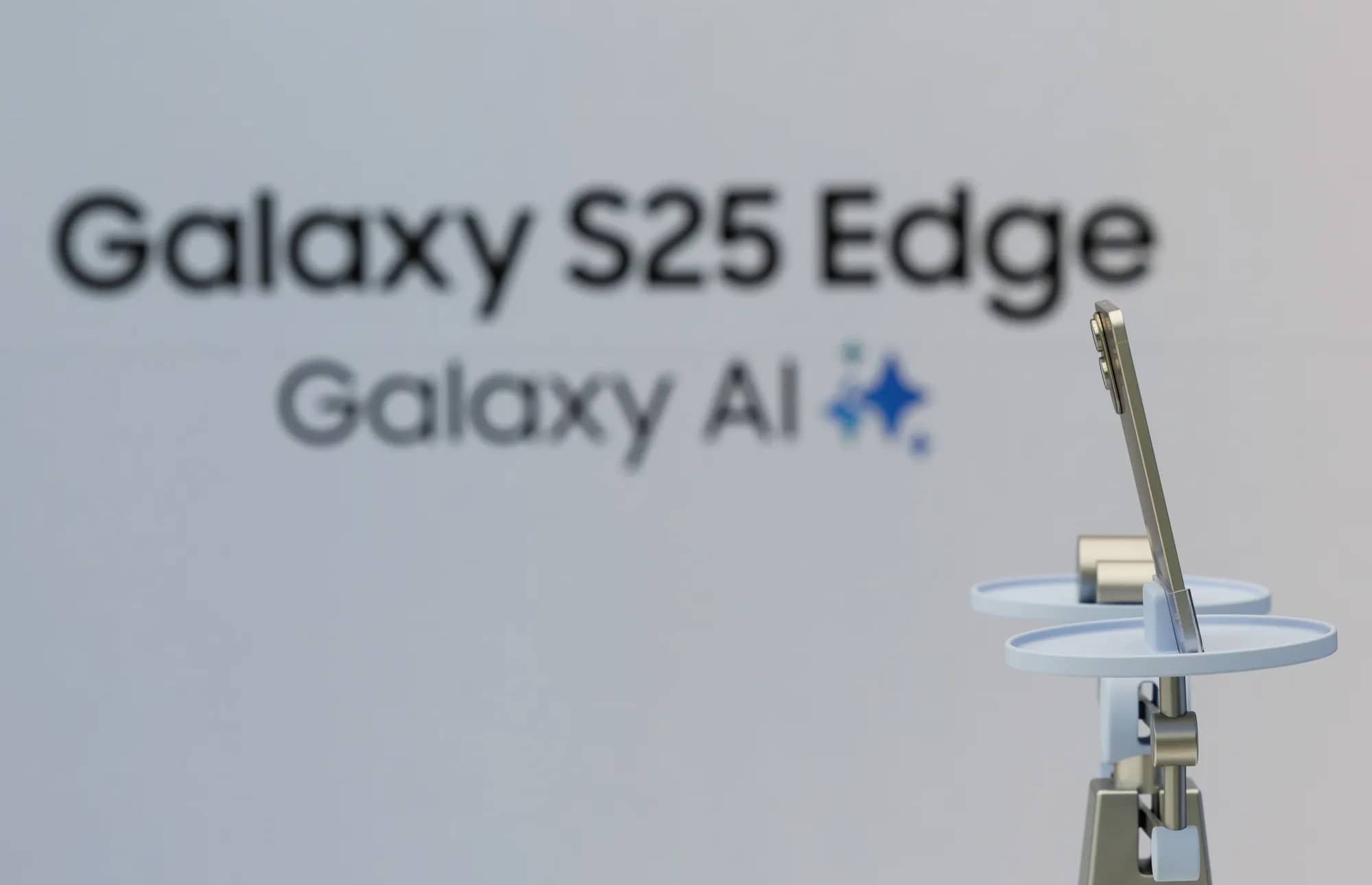 У Samsung розповіли про проблеми з Galaxy S25 Edge