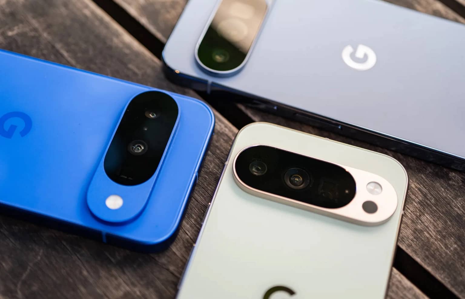 Власники Google Pixel 10 Pro XL скаржаться на перегрів ліхтарика