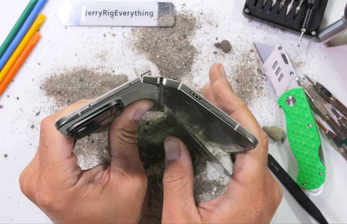 Google Pixel 11 Pro Fold повторив проблему попередників у тесті JerryRigEverything