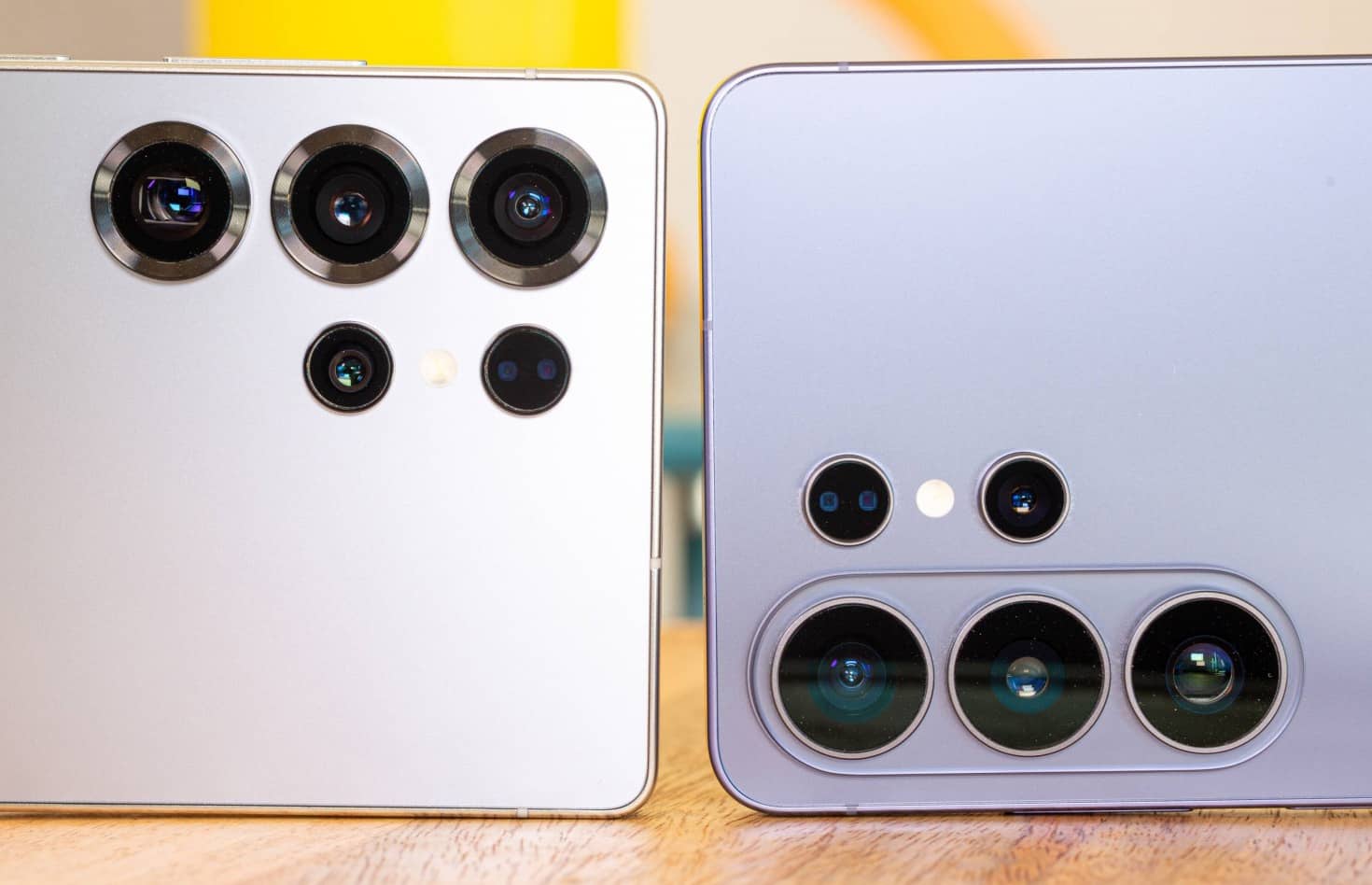Близько 70% всіх попередніх замовлень серії припало на Samsung Galaxy S26 Ultra
