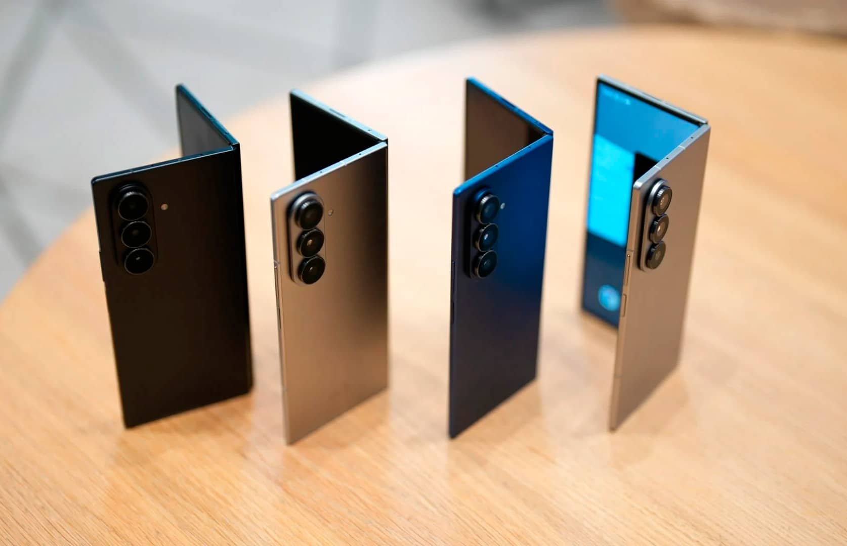 Samsung Galaxy Z Fold 7 отримав перше оновлення ще до початку продажу