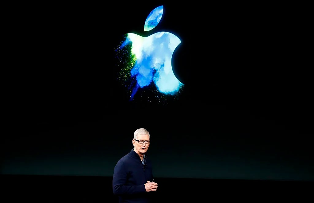 Apple поки не підвищуватиме ціни, незважаючи на «зайві» $900 млн витрат