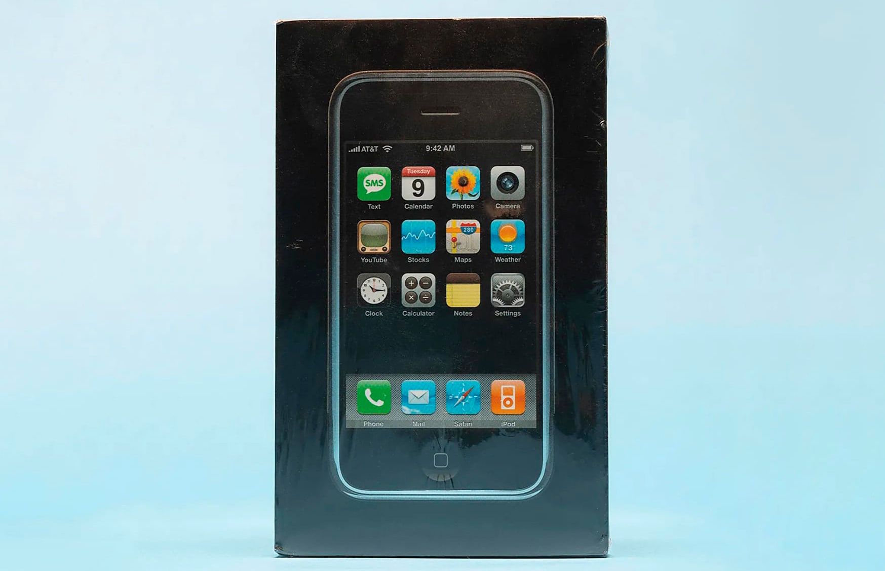 Перший iPhone продали на аукціоні за $35 414