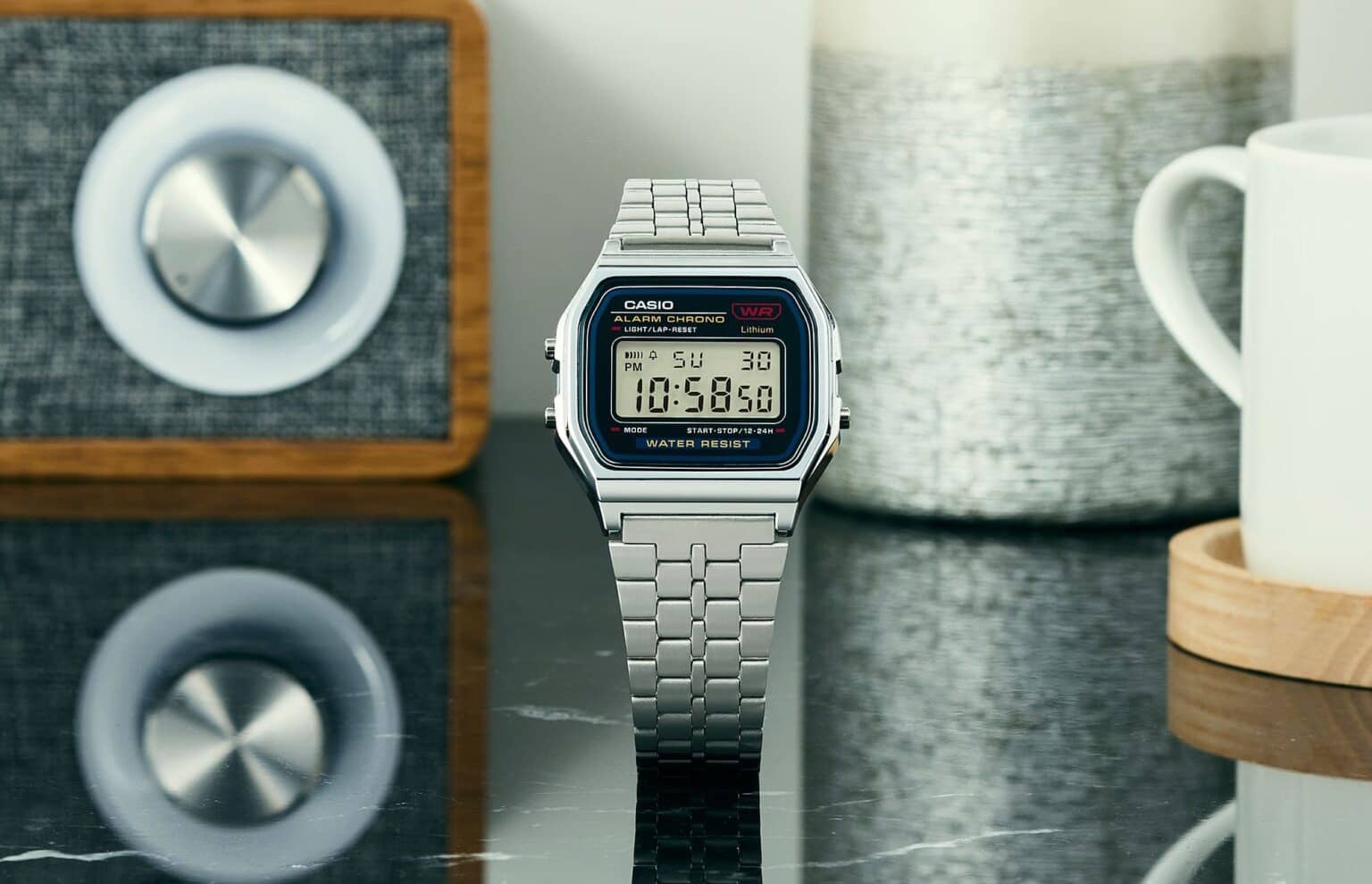 Casio представила в Європі культовий цифровий годинник Vintage A159WE-1