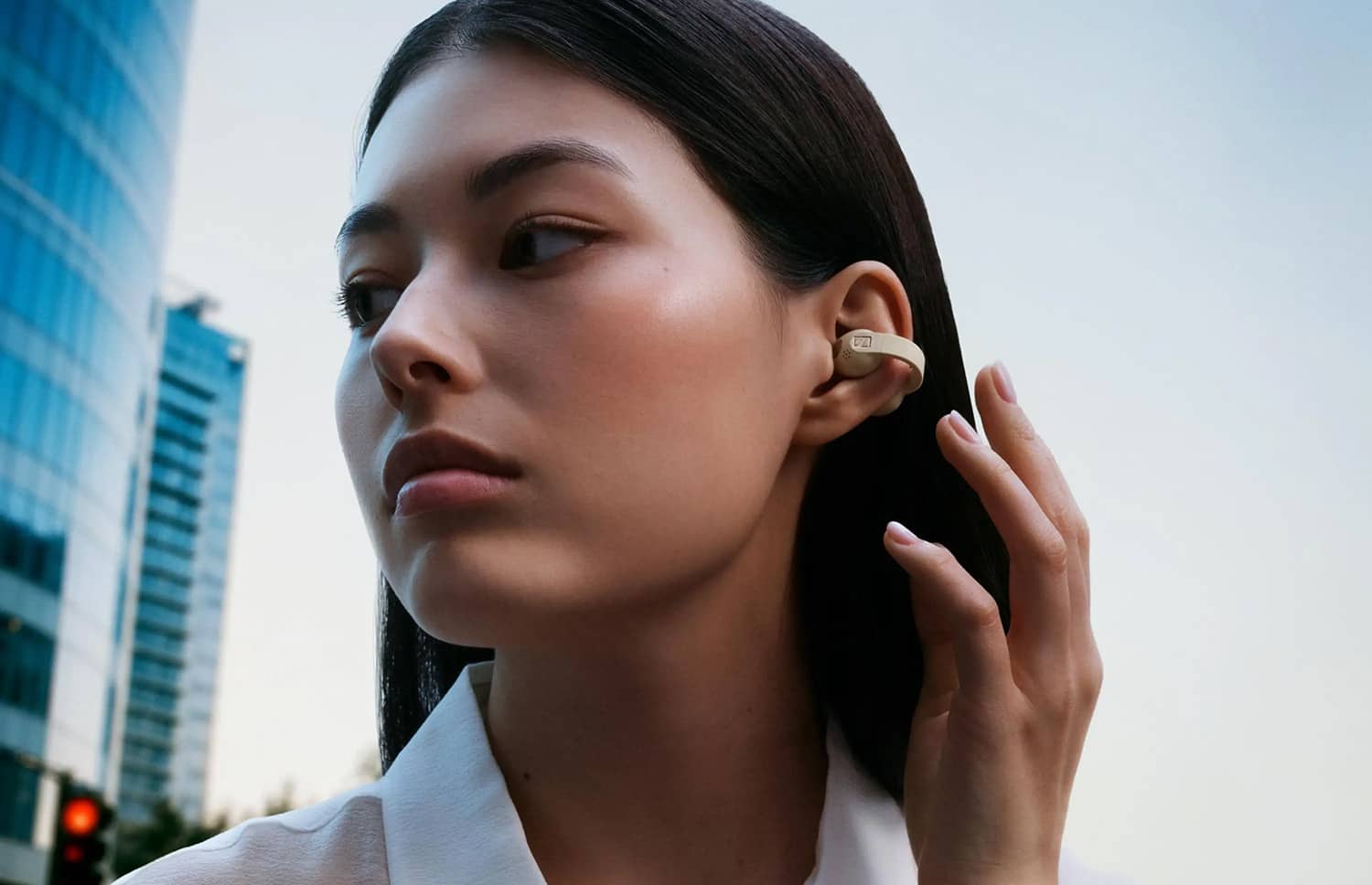 Sennheiser представила ACCENTUM Clip: відкриті навушники у форматі кліпси