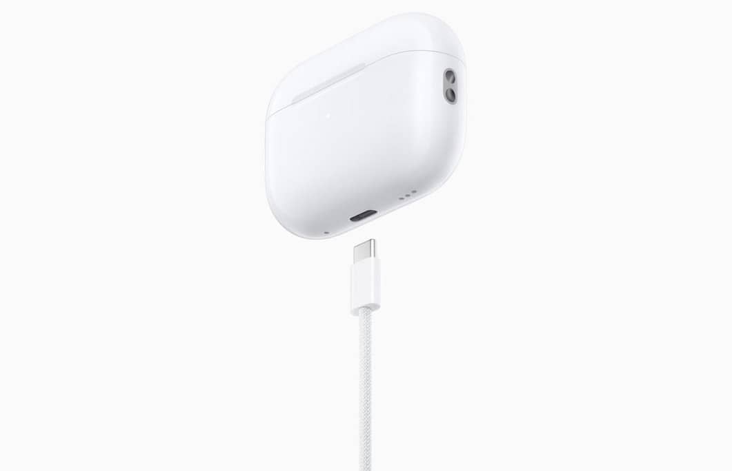 Apple представила оновлені AirPods Pro 2 із портом USB-C