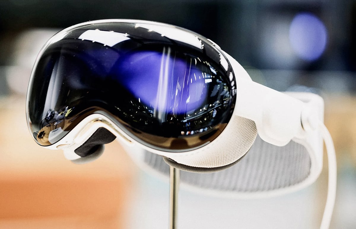Apple несподівано відмовляється від доступної Vision Pro: Samsung уже закриває розробку ключового компонента