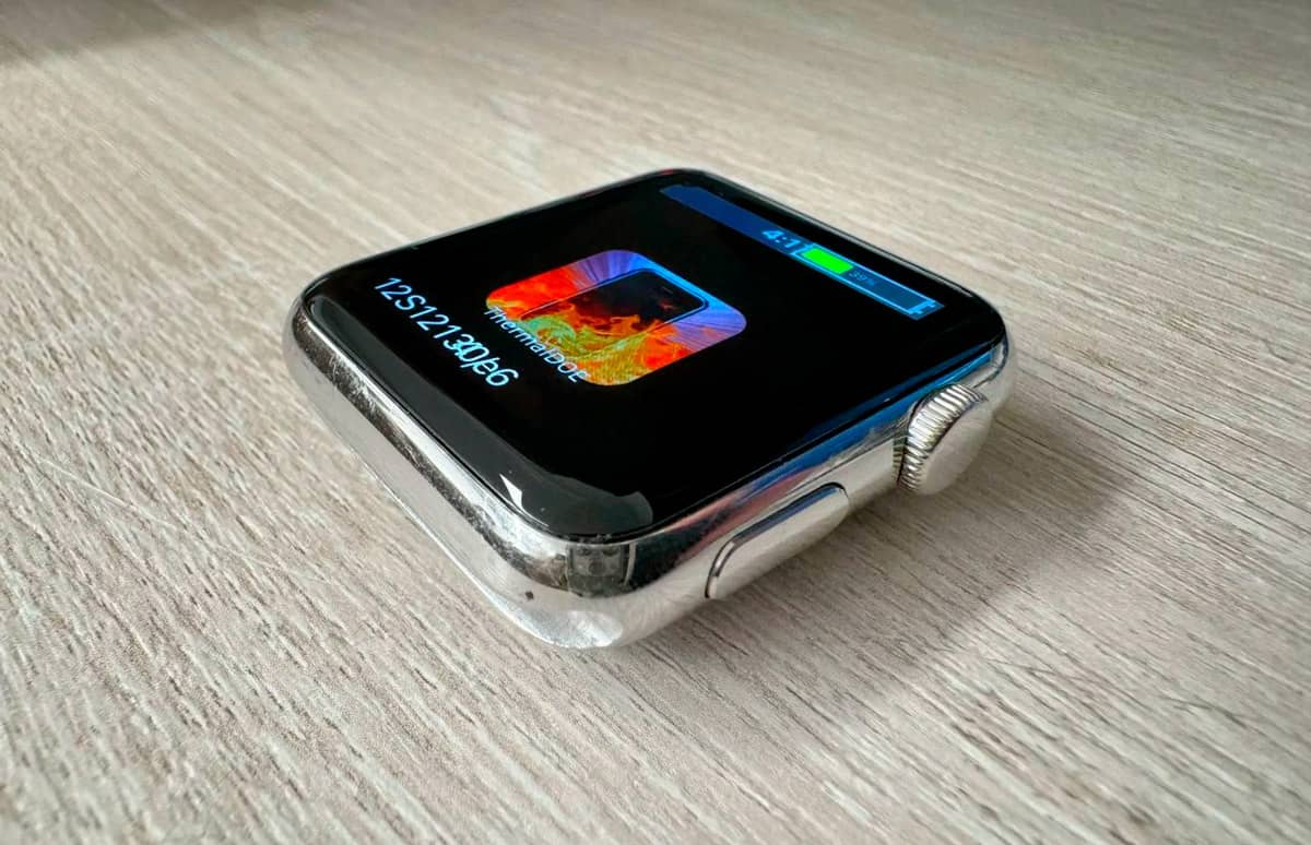 Опубліковано фотографії одного з ранніх прототипів Apple Watch