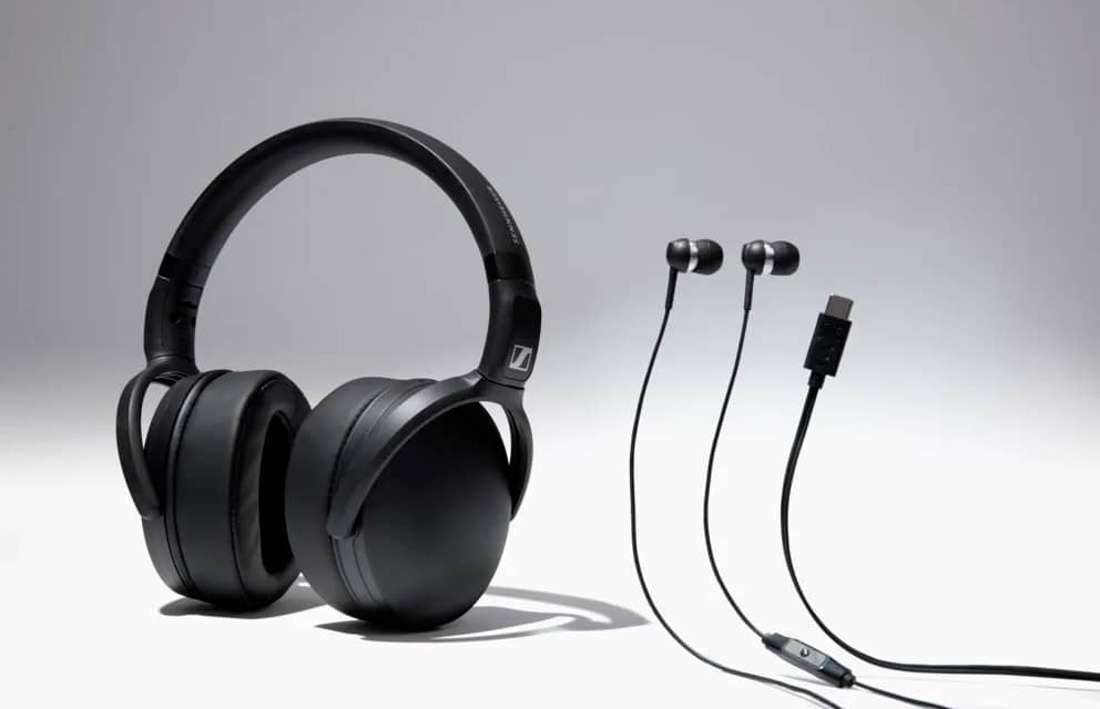 Sennheiser випустила повнорозмірні навушники HD 400U та внутрішньоканальні CX 80U