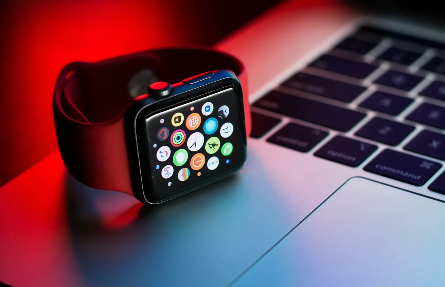 Masimo подала до суду на митницю США через імпорт Apple Watch