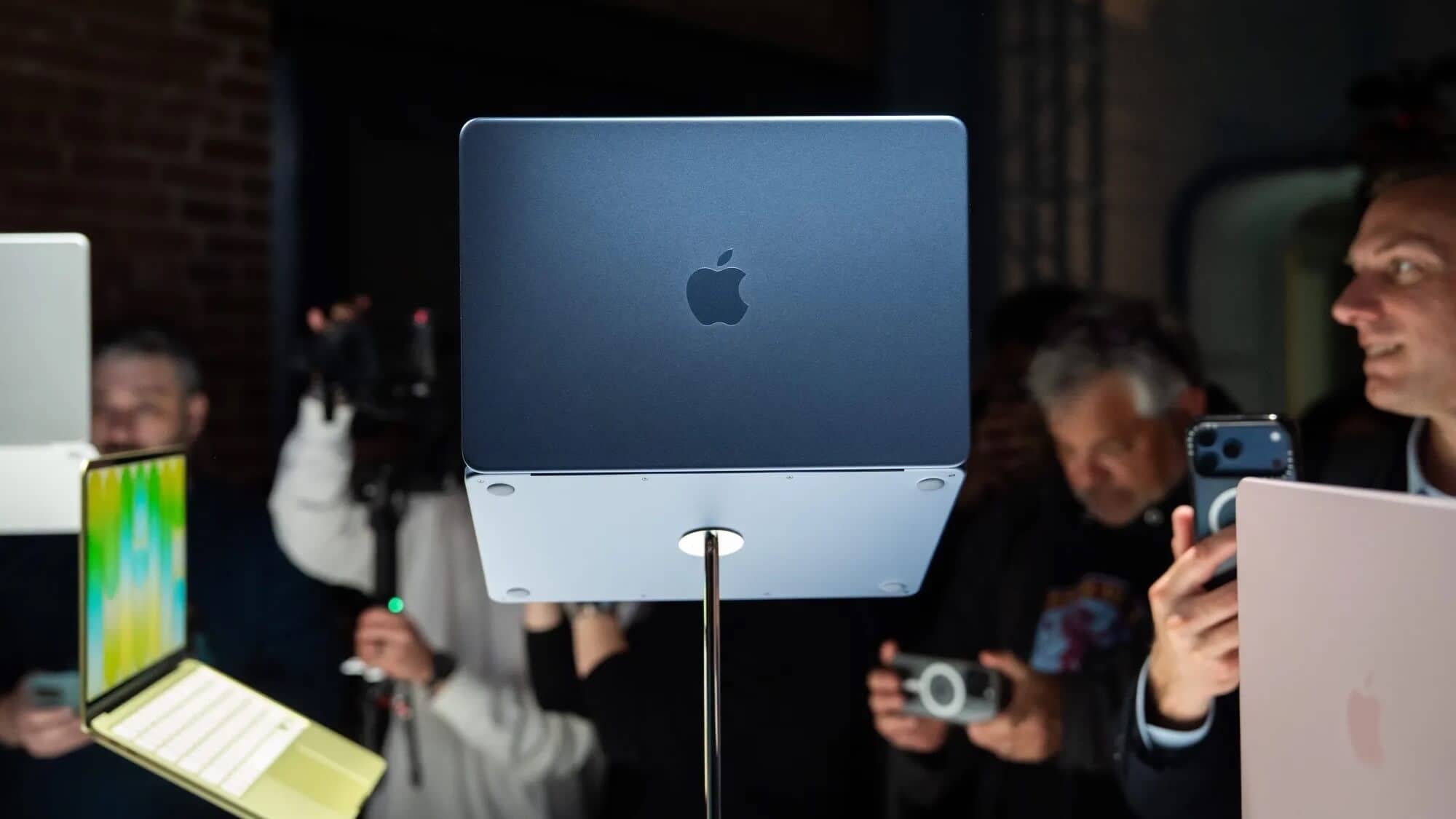 Apple може випустити абсолютно новий MacBook Ultra: що відомо про найпотужніший ноутбук компанії