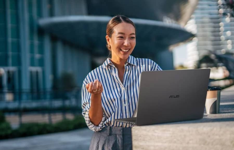 Asus пропонує ноутбуки ExpertBook з операційною системою Windows 11 pure OS
