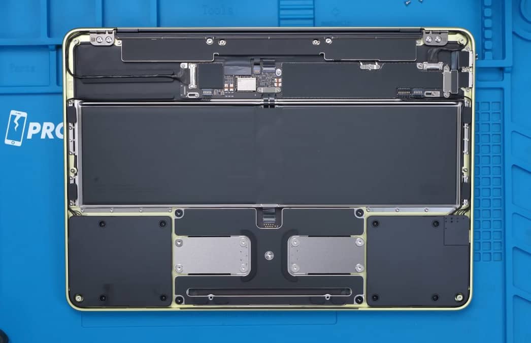Розбирання MacBook Neo виявило цікаві особливості
