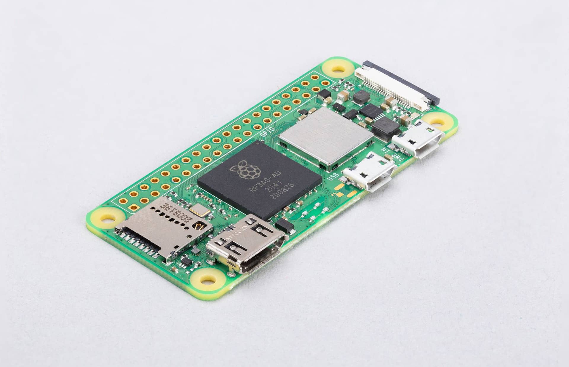 Кишеньковий ігровий ПК на Raspberry Pi Zero 2 W: ентузіаст запустив Minecraft на платі за $15