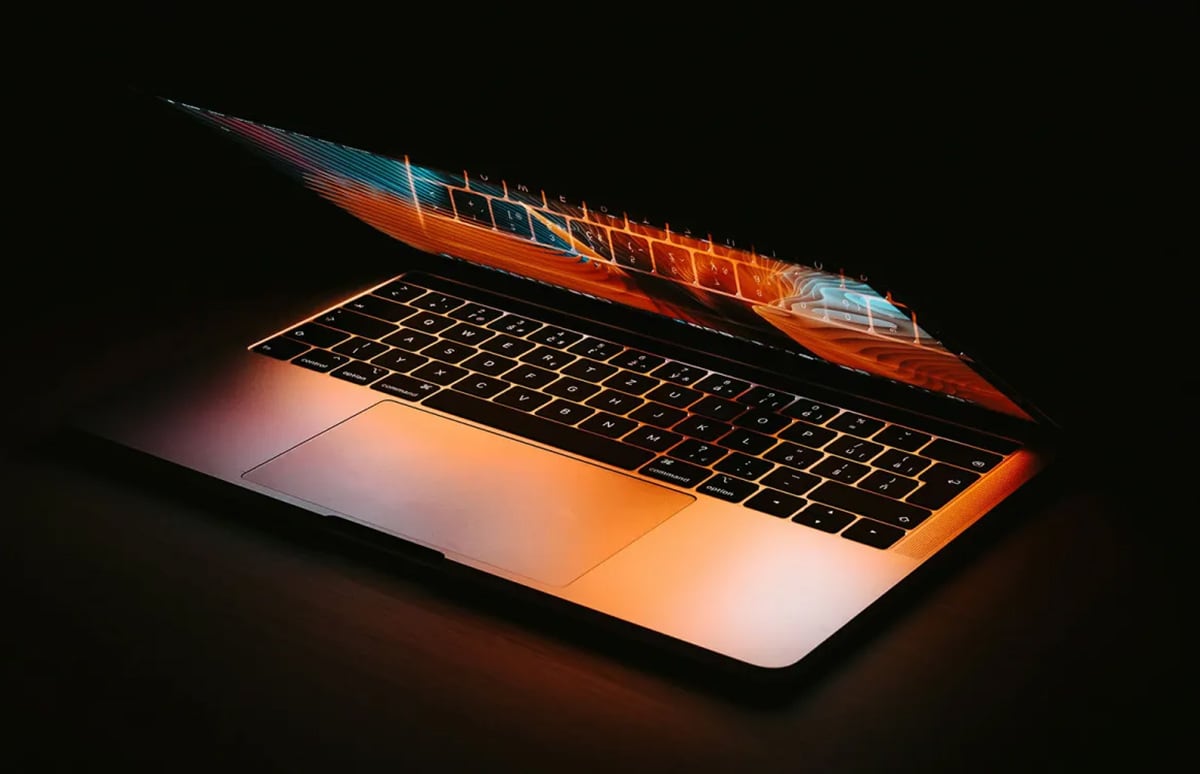 Apple готує велике оновлення екранів: майбутні MacBook Pro, iPad Pro та iMac отримають OLED нового покоління