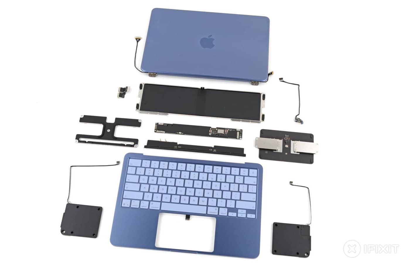 Оцінено ремонтопридатність ноутбука MacBook Neo
