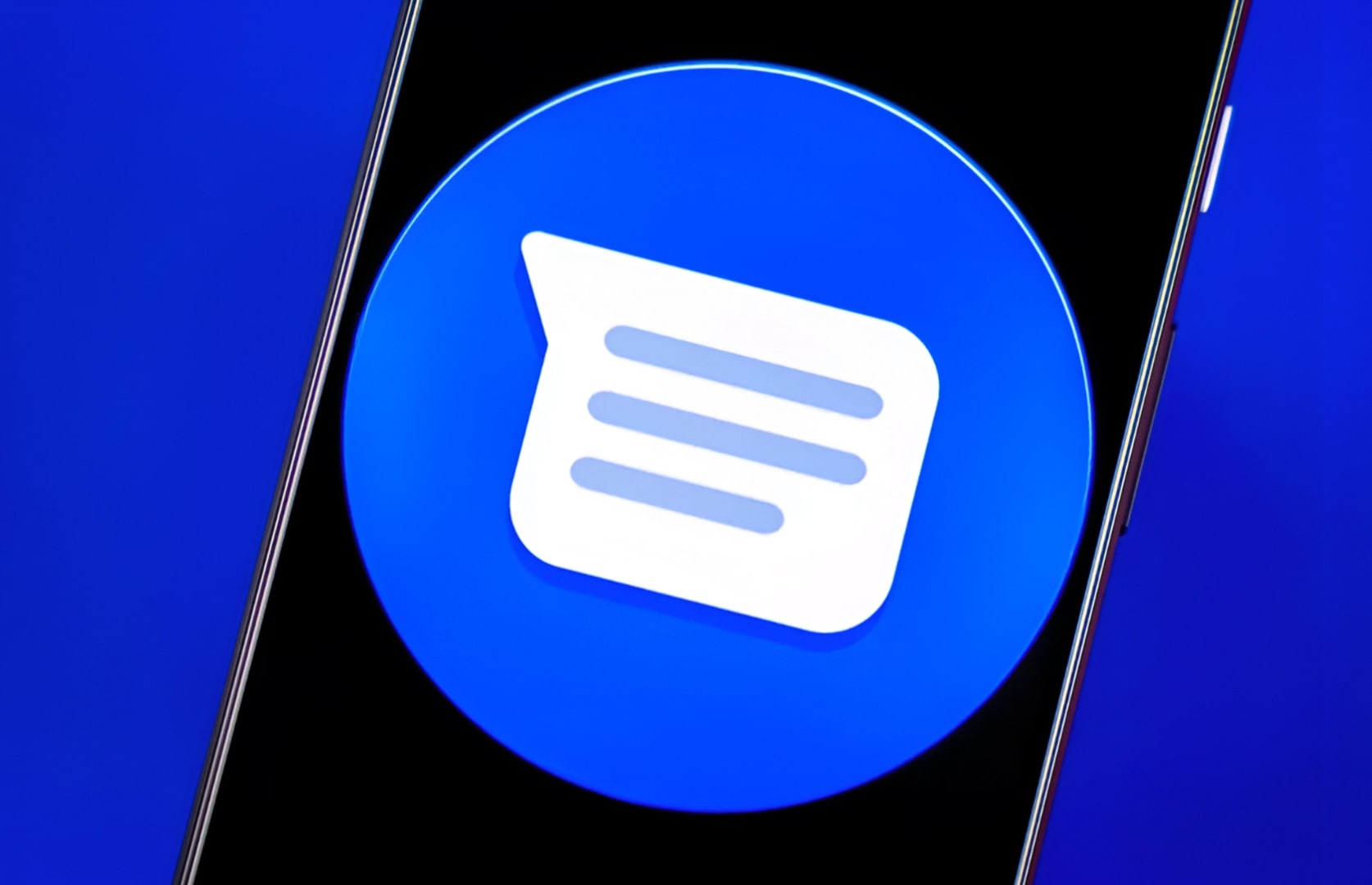 Google працює над функцією AI-аналітики для посилань у «Повідомленнях»