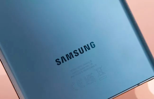 Samsung незадоволена темпом оновлення своїх смартфонів до Android 13