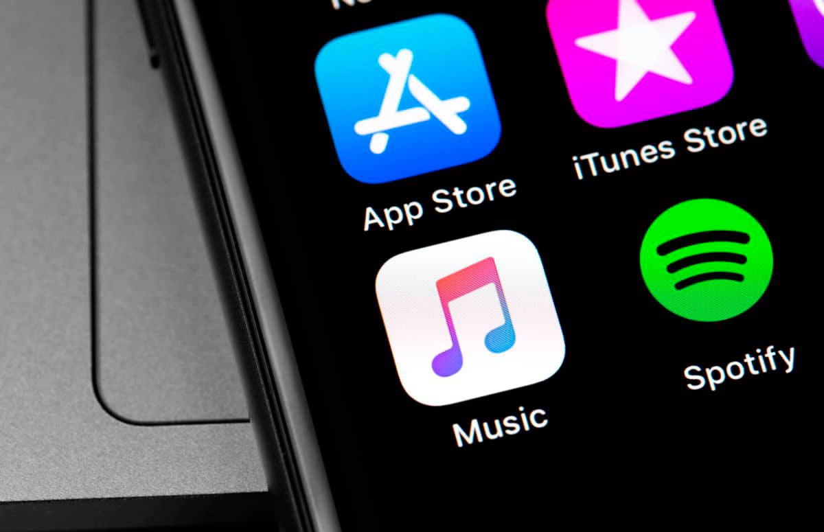 За останній рік загальний виторг Apple від сервісів наблизився до $100 млрд
