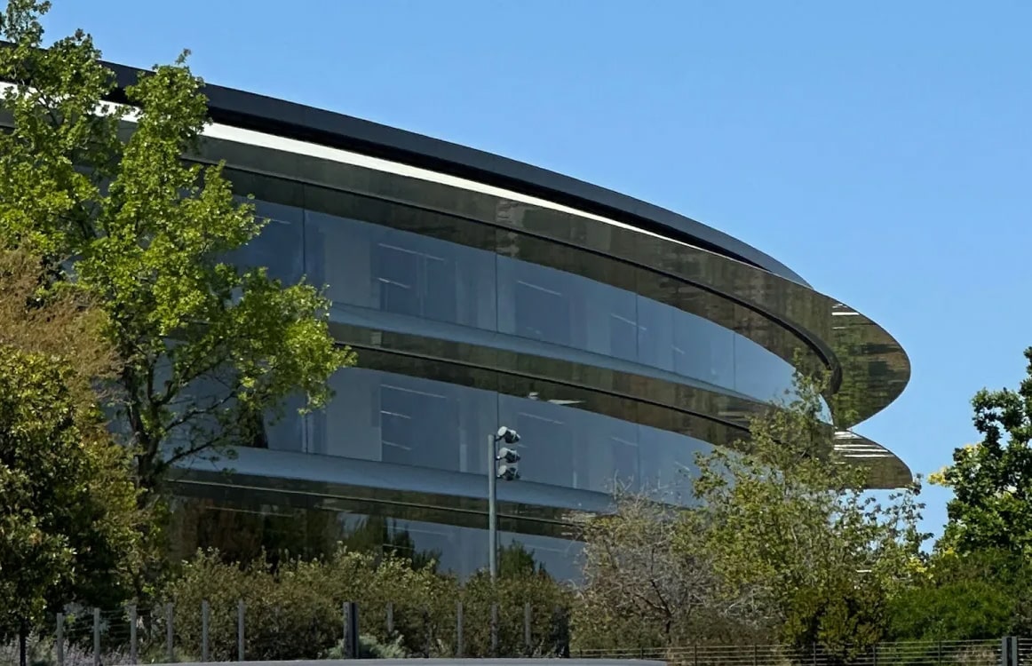 Apple скоро залишить один із головних топ-менеджерів