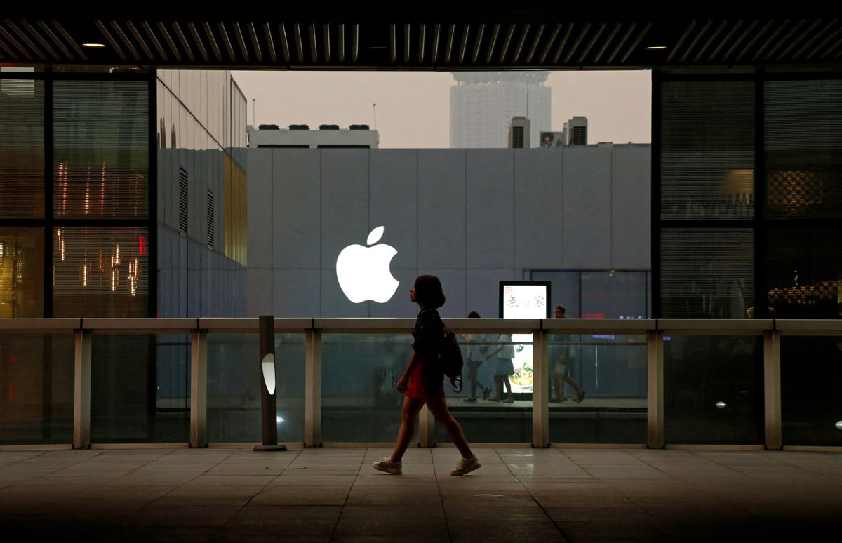 Apple перенесе виробництво MacBook та Apple Watch до нової країни