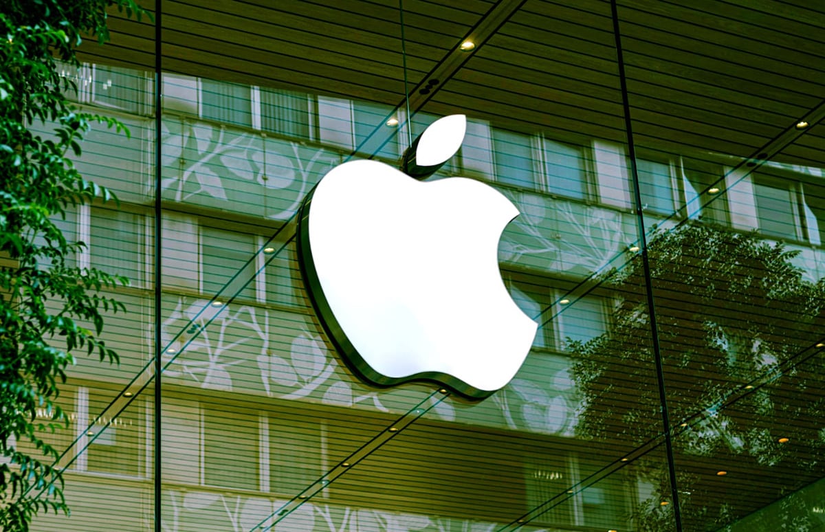 Apple б’є рекорди: 111,2 млрд доларів за квартал і шалений попит на iPhone 17