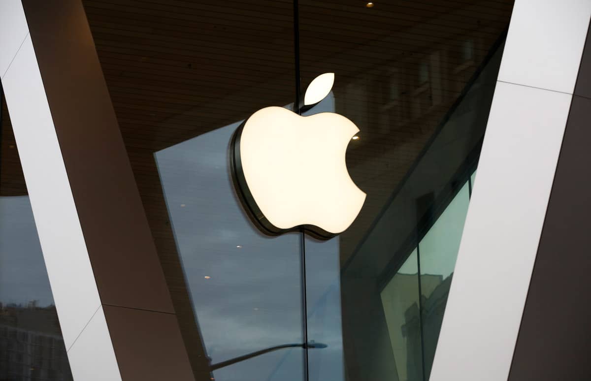 Apple залагодила скандал із продавцями, які звинуватили компанію в несплаті понаднормових