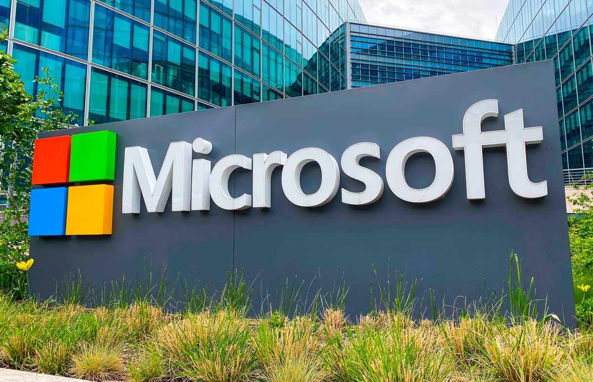 Microsoft звільнить тисячі співробітників