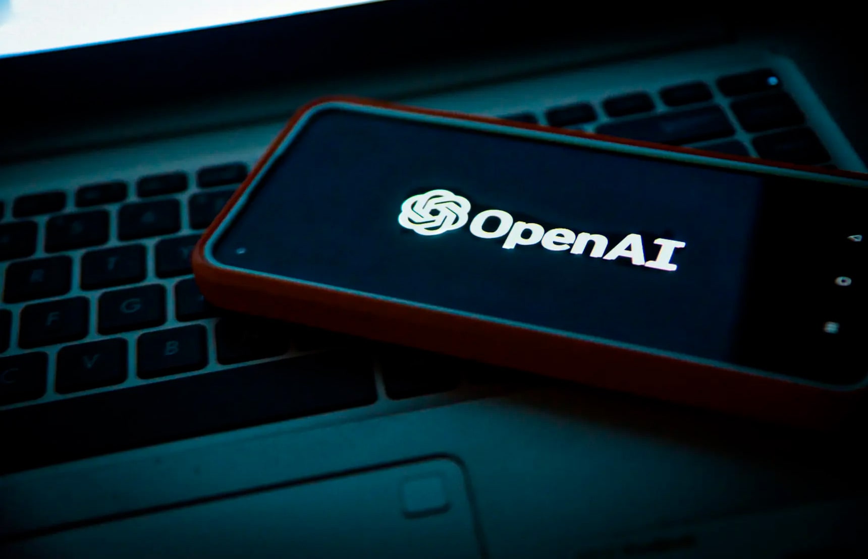 OpenAI не буде масово використовувати чипи Google