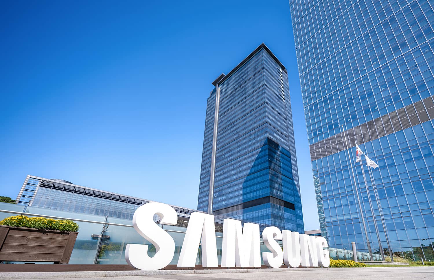 40 тисяч співробітників Samsung оголосили страйк: втрати компанії можуть сягнути $20 млрд