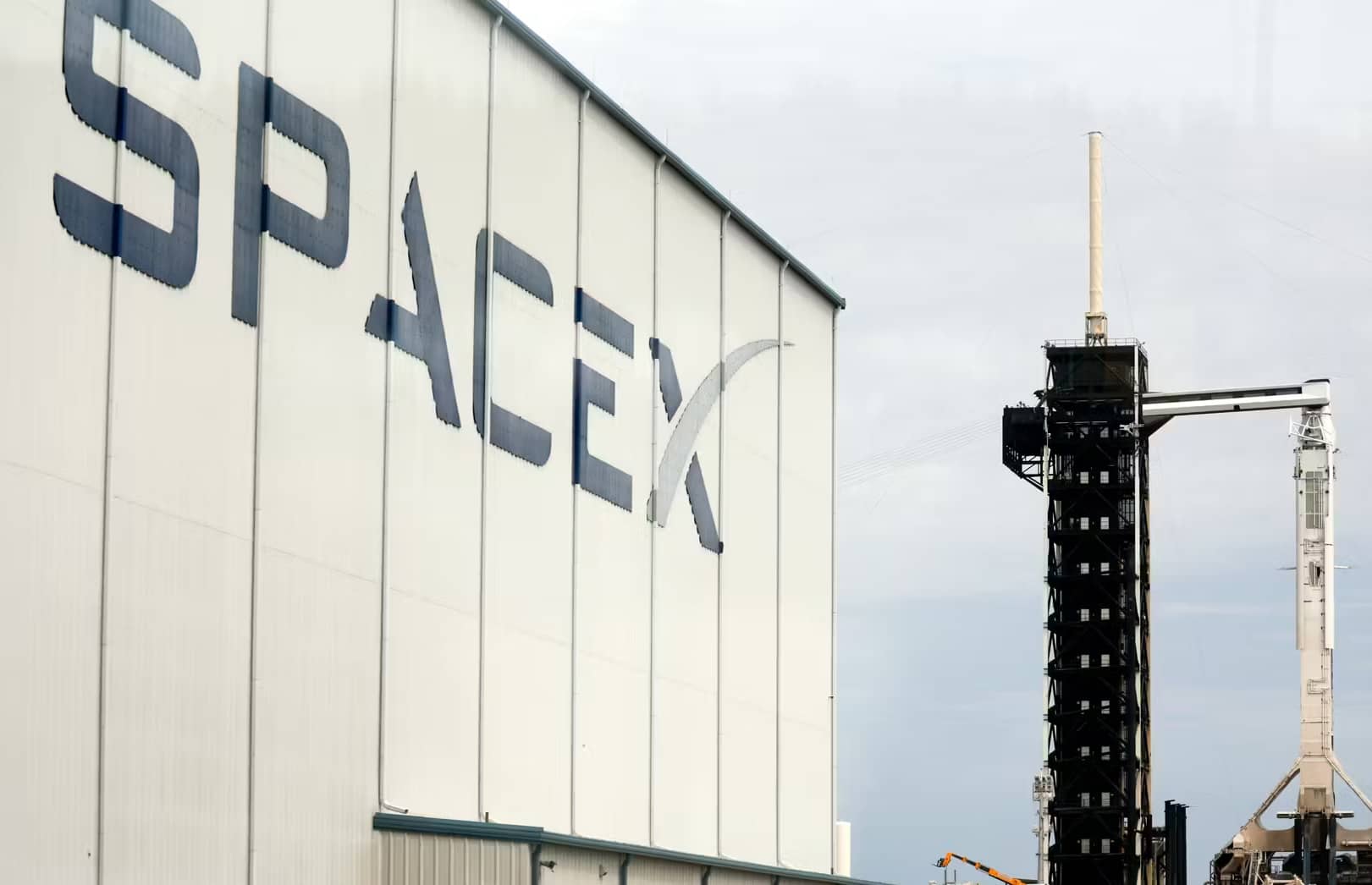 SpaceX готується до IPO, яке може стати найбільшим в історії