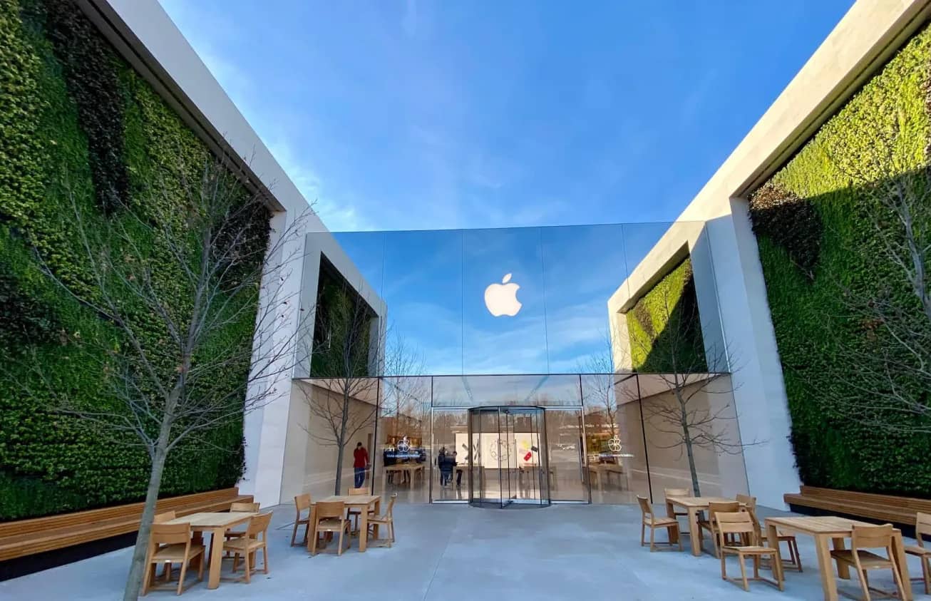 Apple поверне Genius Bar і змінить дизайн своїх магазинів