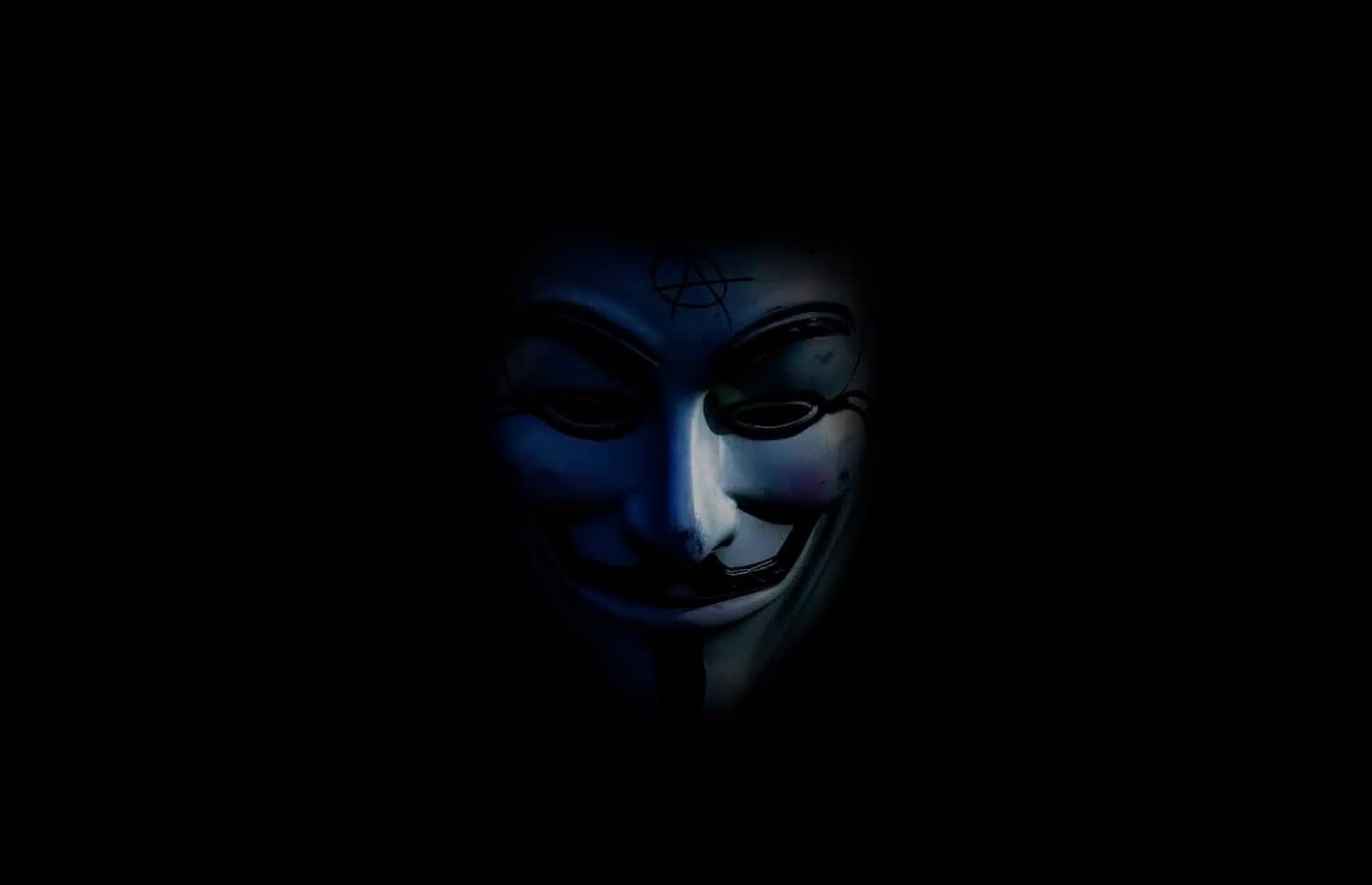 Хакер з Anonymous зламав тюремну мережу і скоротив термін собі та 15 ув