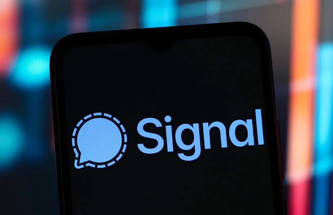 Apple закрила лазівку, через яку iPhone зберігав видалені повідомлення Signal